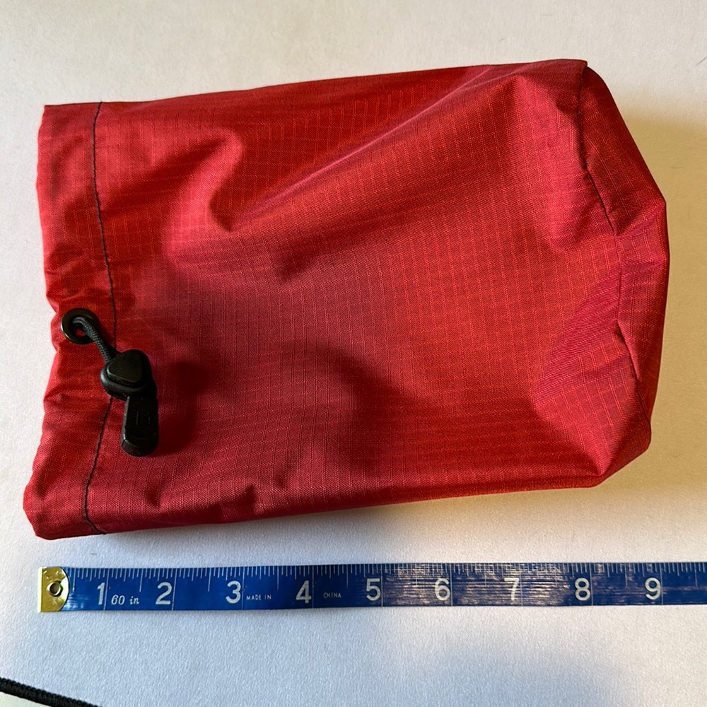Tom Bihn travel stuff sack size 2 in Sangria 210 Cerylon